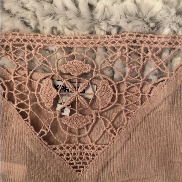 Express Delicate Crochet Cami - Picture 6 of 7
